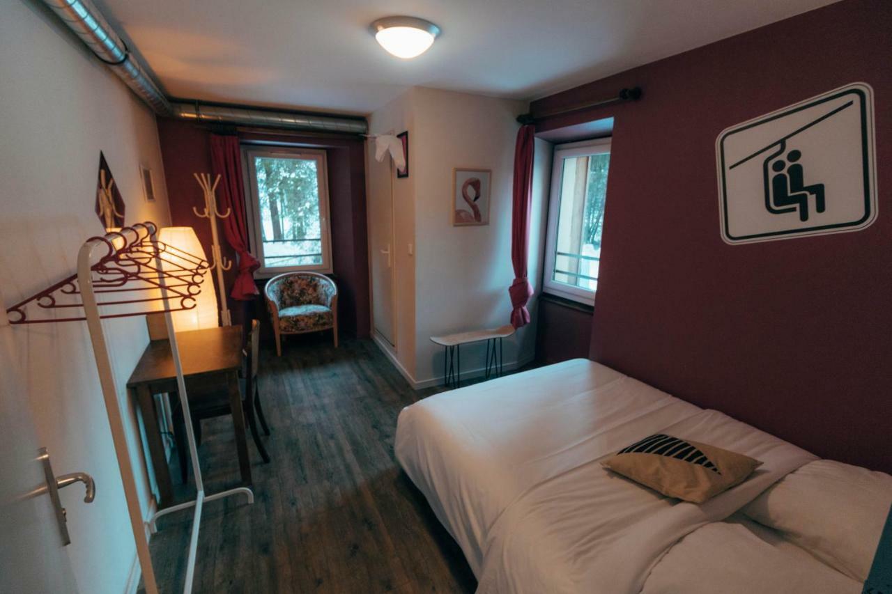 1861 Chatel Hostel Bagian luar foto